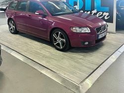 Röd Begagnad 2011 Volvo V50 Momentum Kombi | 49 000 kr (Marknadspris)