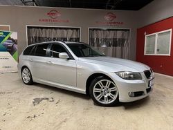 Ljusgrå Begagnad 2009 BMW 320 Comfort Edition Kombi | 79 900 kr (Marknadspris)