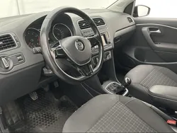 Svart Begagnad 2017 VW Polo Halvkombi | 85 000 kr (Marknadspris)
