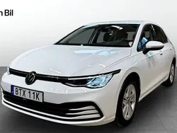 Vit Begagnad 2020 VW Golf VIII Halvkombi | 209 900 kr (Marknadspris)