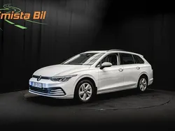 Vit Begagnad 2021 VW Golf VIII Kombi | 238 900 kr (Marknadspris)