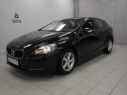 Svart Begagnad 2016 Volvo V40 Business Edition Kombi | 159 900 kr (Marknadspris)