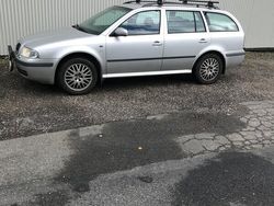 Begagnad 2002 Skoda Octavia Kombi | 12 500 kr (Marknadspris)