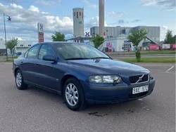 Blå Begagnad 2003 Volvo S60 Sedan | 25 000 kr (Marknadspris)
