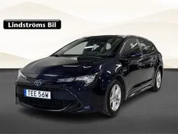 Mörkblå (blå) Begagnad 2021 Toyota Corolla Active Kombi | 254 900 kr (Marknadspris)
