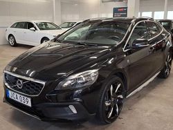 Svart Begagnad 2016 Volvo V40 CC Ocean Race Kombi | 195 000 kr (Marknadspris)