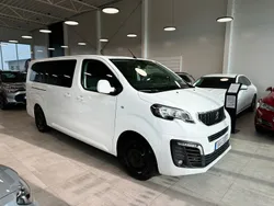 Vit Begagnad 2021 Peugeot Traveller Minibuss | 319 900 kr (Marknadspris)