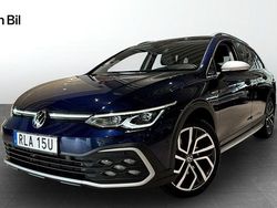 Mörkblå Begagnad 2022 VW Golf Alltrack Kombi | 339 900 kr (Lite dyr)