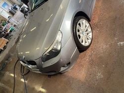 Grå Begagnad 2007 BMW 530 M Sport Kombi | 69 999 kr (Marknadspris)