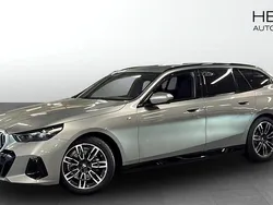 Grå (silver) Begagnad 2025 BMW 520 M Sport Kombi | 603 700 kr (Lite dyr)