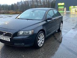 Svart Begagnad 2004 Volvo S40 Sedan | 21 800 kr (Bra pris)