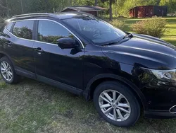 Svart Begagnad 2016 Nissan Qashqai SUV | 145 000 kr (Marknadspris)