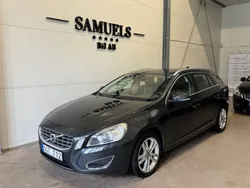 Grå Begagnad 2011 Volvo V60 Summum Kombi | 94 900 kr (Marknadspris)