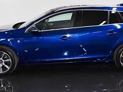Blå Begagnad 2015 Volvo V60 Momentum Kombi | 167 000 kr (Marknadspris)