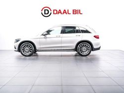 Vit Begagnad 2018 Mercedes GLC220 AMG line SUV | 267 700 kr (Marknadspris)