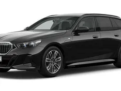 Svart (black) Begagnad 2025 BMW 530e M Sport Kombi | 678 700 kr (Bra pris)