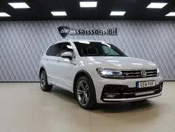 Vit Begagnad 2018 VW Tiguan Allspace R-line SUV | 279 900 kr (Marknadspris)
