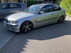Silver Begagnad 2003 BMW 316 Halvkombi | 52 000 kr