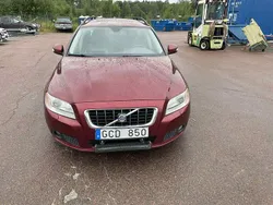 Röd Begagnad 2008 Volvo V70 Momentum Kombi | 45 000 kr (Dyr)