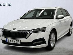 Vit Begagnad 2022 Skoda Octavia Kombi | 244 900 kr (Marknadspris)