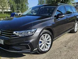 Grå Begagnad 2020 VW Passat GTE Kombi | 198 900 kr (Marknadspris)