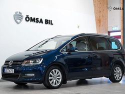 Mörkblå Begagnad 2017 VW Sharan GT Minibuss | 189 800 kr (Marknadspris)