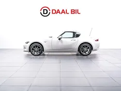 Vit Begagnad 2018 Mazda MX5 Cab | 274 700 kr (Marknadspris)