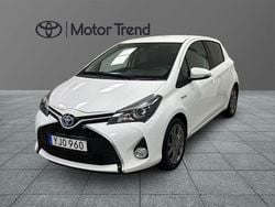 Vit Begagnad 2017 Toyota Yaris Hybrid Edition Halvkombi | 149 900 kr (Bra pris)