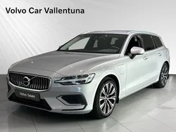 Silver Begagnad 2022 Volvo V60 Core Kombi | 349 900 kr (Marknadspris)