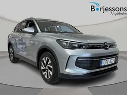 Mörkgrå Ny 2025 VW Tiguan Edition SUV | 398 900 kr (Marknadspris)