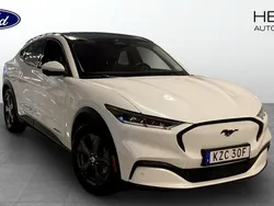 Vit (white) Begagnad 2021 Ford Mustang Mach-E SUV | 289 900 kr (Superpris)