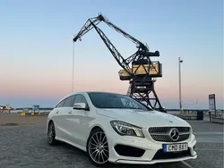 Vit Begagnad 2016 Mercedes CLA250 Shooting Brake AMG Kombi | 215 000 kr