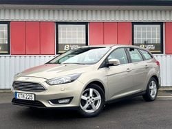Grå Begagnad 2017 Ford Focus Titanium Kombi | 109 900 kr (Marknadspris)