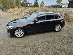 Svart Begagnad 2017 BMW 120 M Sport Halvkombi | 195 000 kr (Marknadspris)