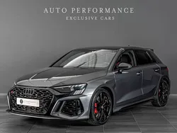 Grå (grå metallic) Begagnad 2024 Audi RS3 Sportback Comfort Halvkombi | 699 900 kr