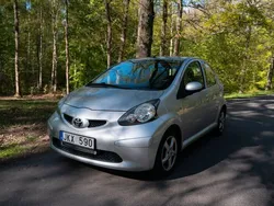 Silver Begagnad 2007 Toyota Aygo Halvkombi | 49 900 kr (Marknadspris)