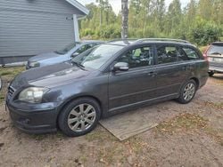 Grå Begagnad 2007 Toyota Avensis Kombi | 33 000 kr (Marknadspris)