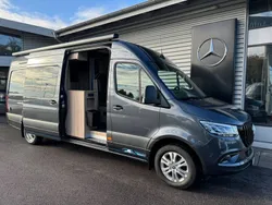 Mörkgrå (grå) Begagnad 2022 Mercedes Sprinter Van | 1 275 000 kr