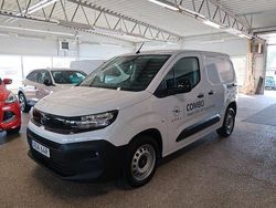 Vit Begagnad 2024 Opel Combo Minibuss | 294 800 kr (Marknadspris)