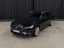 Mörkblå (blå) Begagnad 2016 Volvo V90 Inscription Kombi | 299 900 kr (Marknadspris)