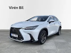 Vit Begagnad 2023 Lexus NX450h+ Business Edition SUV | 564 900 kr (Marknadspris)