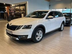 Vit Begagnad 2019 Skoda Octavia Scout Kombi | 238 000 kr (Marknadspris)