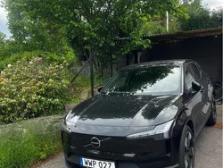 Svart Begagnad 2024 Volvo EX30 SUV | 185 000 kr