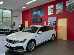 Vit Begagnad 2020 VW Passat GTE Kombi | 229 500 kr (Marknadspris)