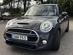 Grå Begagnad 2016 Mini John Cooper Works Chili Halvkombi | 179 000 kr (Marknadspris)