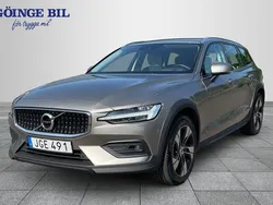 Grå Begagnad 2018 Volvo V60 CC Kombi | 289 000 kr (Lite dyr)