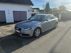 Grå Begagnad 2010 Audi A4 Sedan | 50 000 kr (Marknadspris)