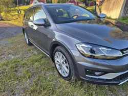Grå Begagnad 2018 VW Golf Alltrack Kombi | 195 000 kr (Marknadspris)