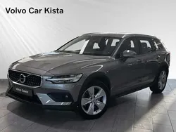 Grå Begagnad 2019 Volvo V60 CC SE Kombi | 319 800 kr (Marknadspris)