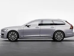 Grå Ny 2024 Volvo V90 Core Kombi | 529 900 kr (Marknadspris)